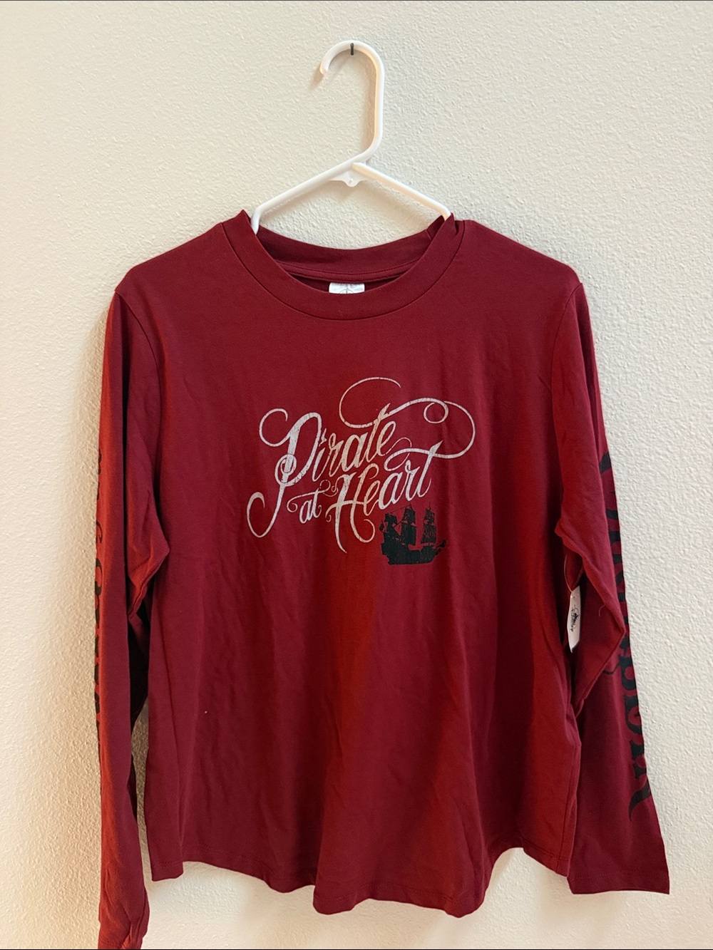 Disney Pirates of the Caribbean Pirate at Heart Long Sleeve Graphic Tee L